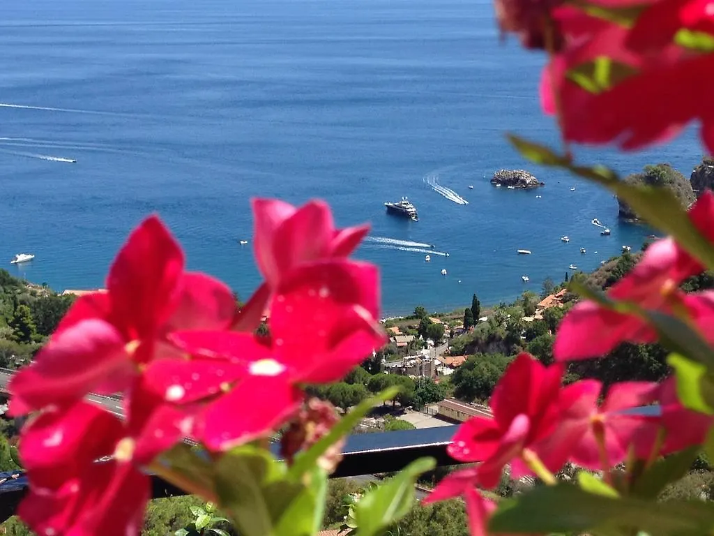 B&B La Terrazza Sul Mare Ταορμίνα
