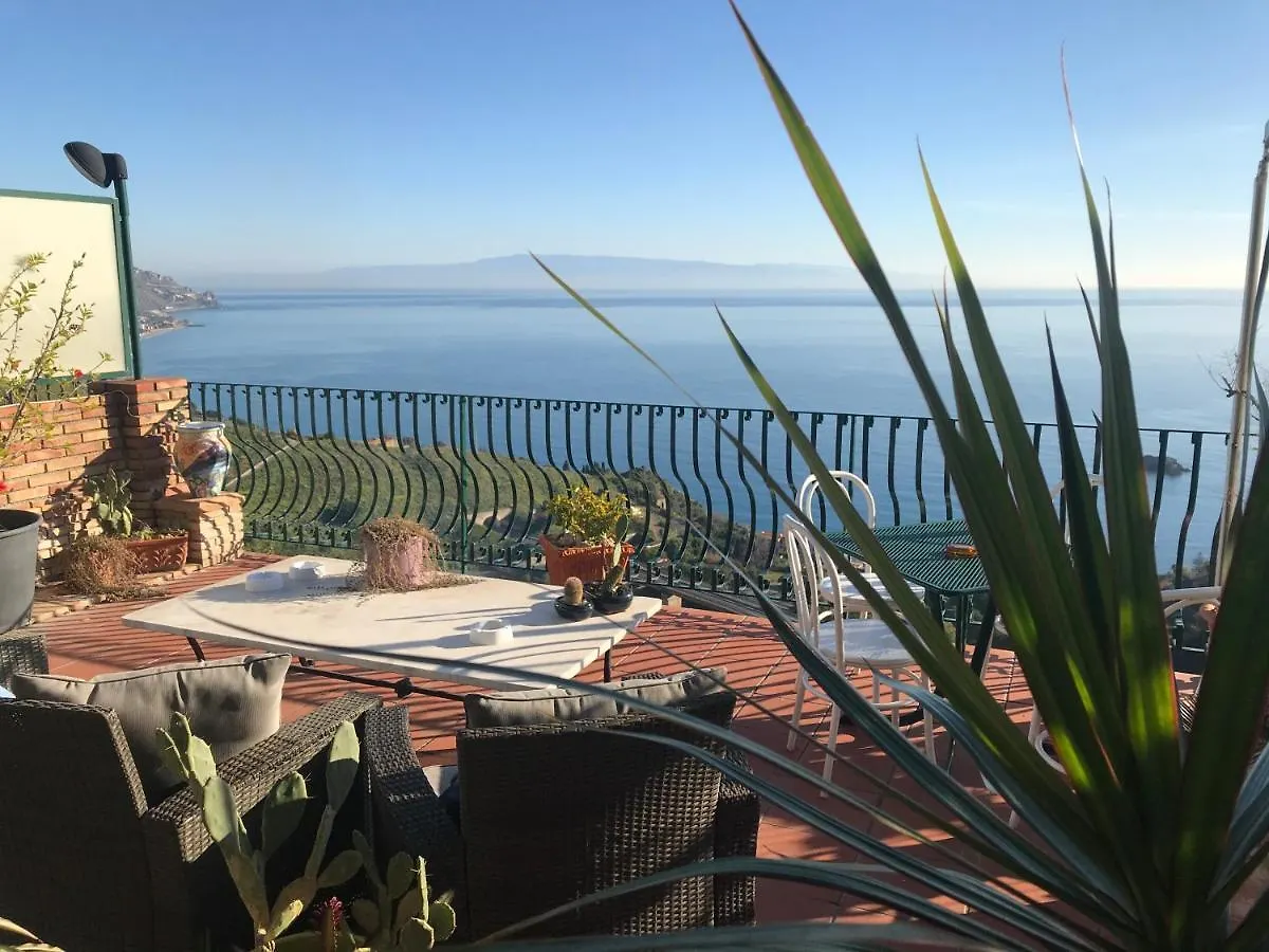 B&B La Terrazza Sul Mare Ταορμίνα