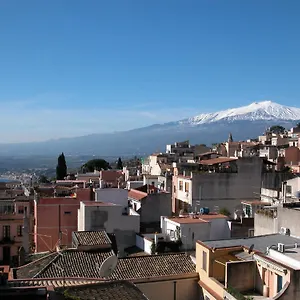 Circe 2* Taormina